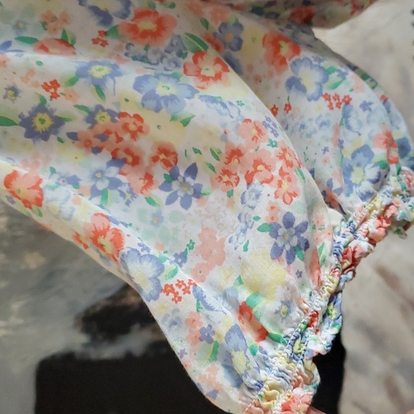 Old Navy Floral True Wrap Blouse Woman XXL - Picture 3 of 10